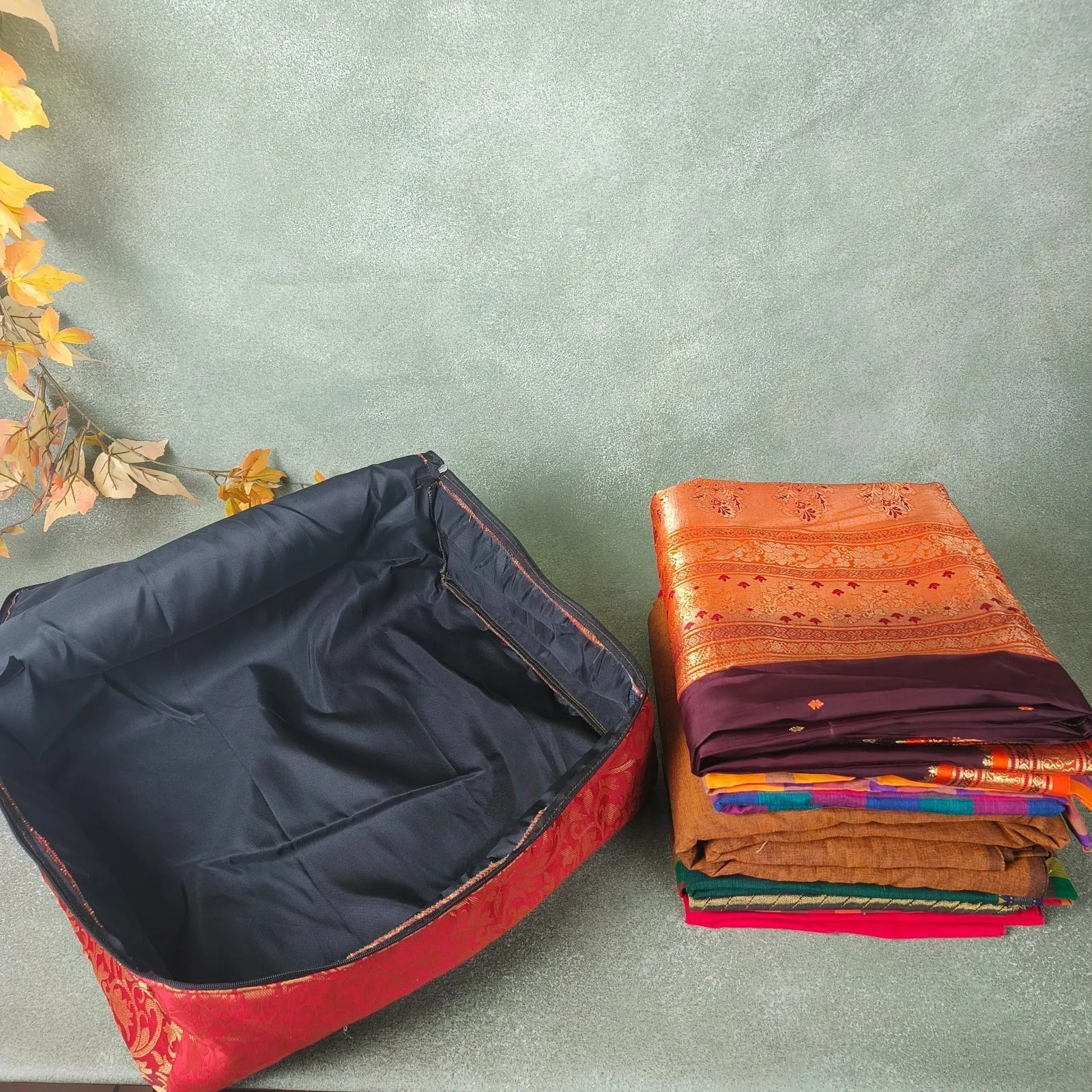 Saree Storage Bags Green Colour with Golden Circle Design.